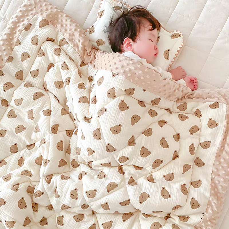 Baby Sensory Dot Cotton Quilt  - Baby Nursery Quilts review and price